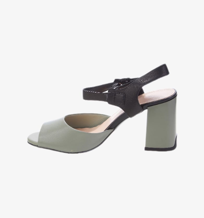 gray-heeled-shoe-4-min.jpg