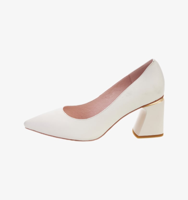 white-heeled-shoe-4-min.jpg